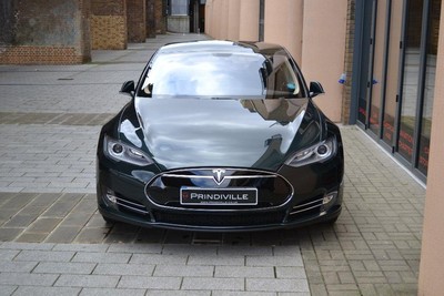 Tesla Model S 85 4dr