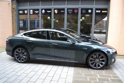 Tesla Model S 85 4dr