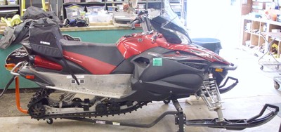 2011 Yamaha Apex 1000cc Snowmobile, Low Miles, Runs Perfect.