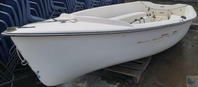American Sail Inc. 1997 Year 14' White Sailboat With Stripes