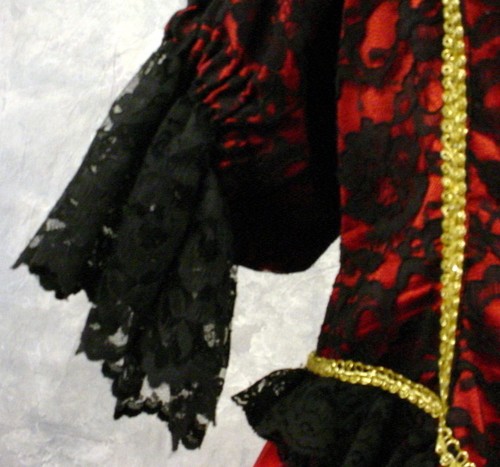 WOMEN'S RED SATIN BLACK LACE VELVET FOR OLD TIME PHOTOS REENACTMENT SALOON  MED