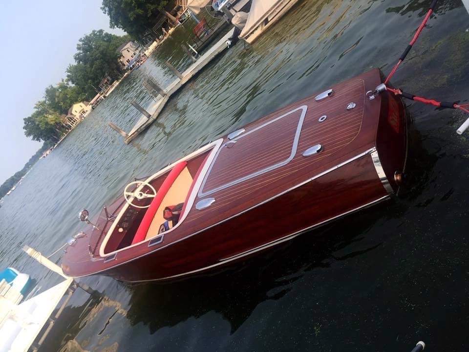 1950 chris craft runabout wooden boat excellent condition!