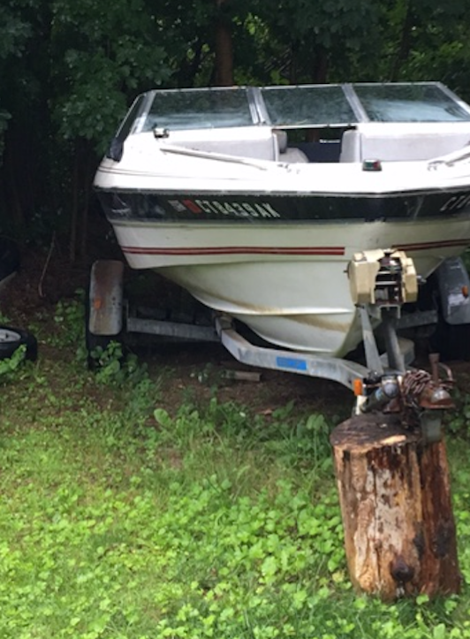 1986 Bayliner Capri 20' Bowrider & Trailer - Connecticut