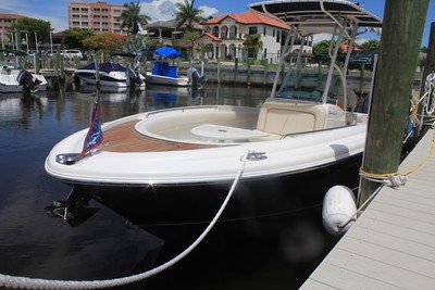 2008 Chris Craft 26' Catalina CC w/twin Yamaha 150s only (235hrs) **Fort Myers**
