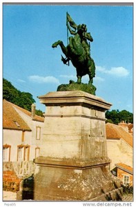 Imagini pentru statue jeanne d'arc   Alise- sainte-Reine