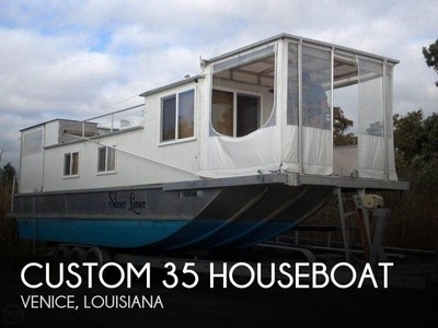 2009 Custom 35 Houseboat Used