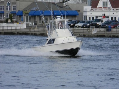1969 Bertram 31 nicely restored