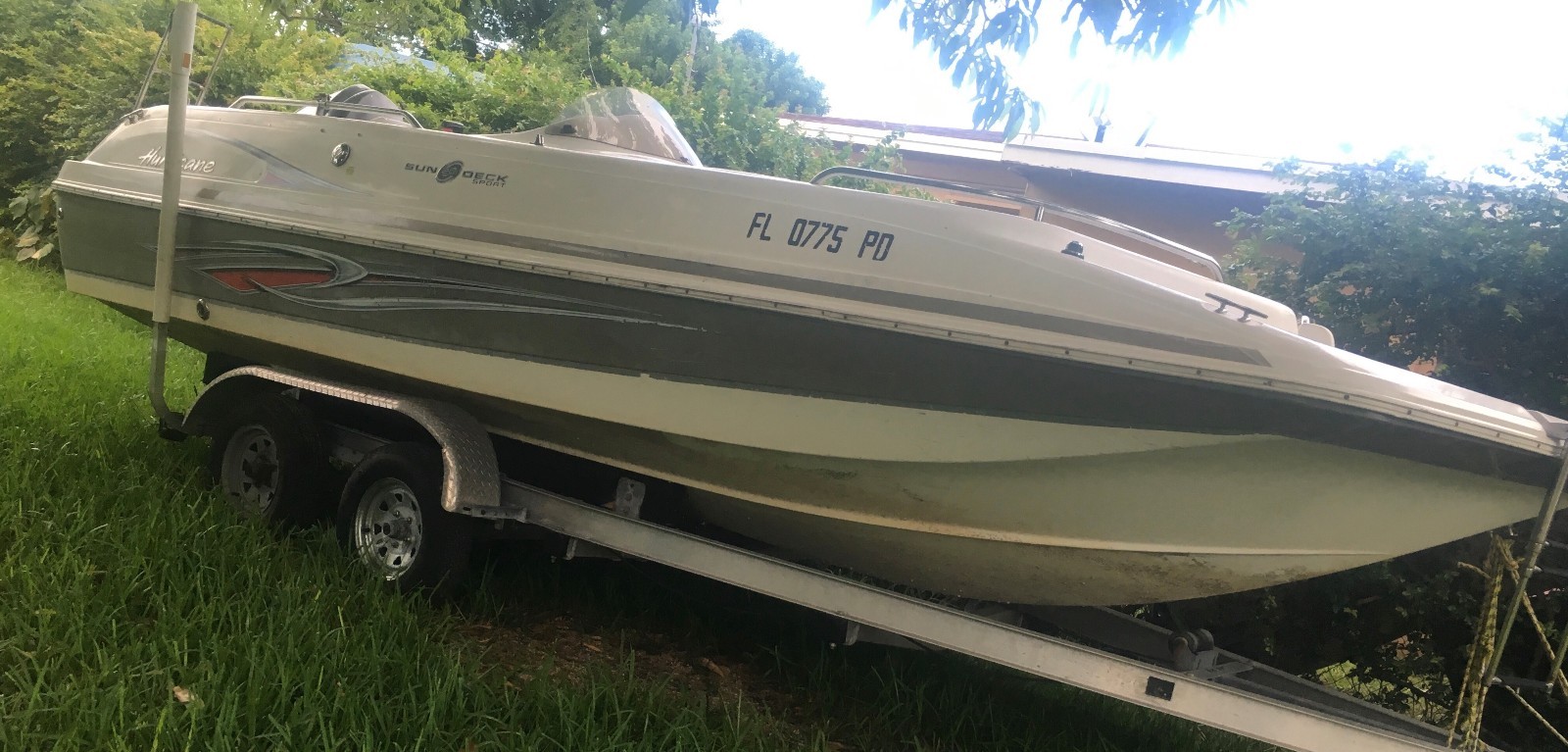 2011 Hurricane 201 Sun Deck Sport boat With yamaha 115 Four Stroke
