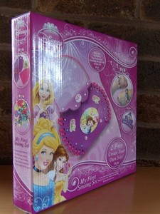 Disney-Princess-MY-FIRST-SEWING-KIT-Make-a-Friendship-Bracelet-Tiara-Set