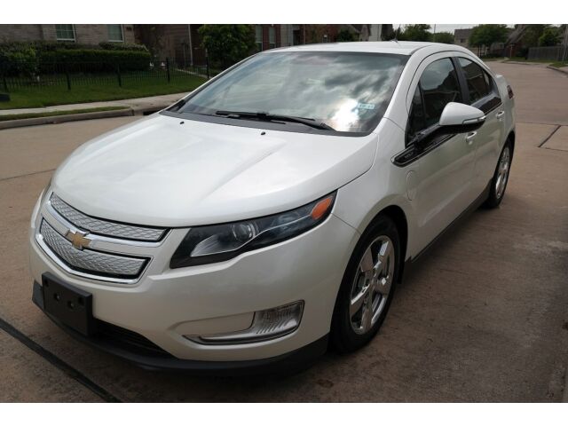 Image 1 of Chevrolet: Volt PEARL…