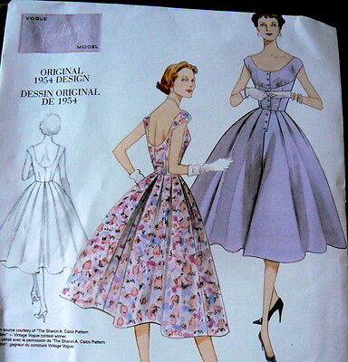 1950s VOGUE VINTAGE MODEL DRESS SEWING PATTERN 4-6-8-10 UNCUT