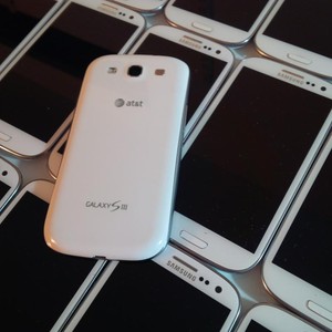 Samsung sgh i747
