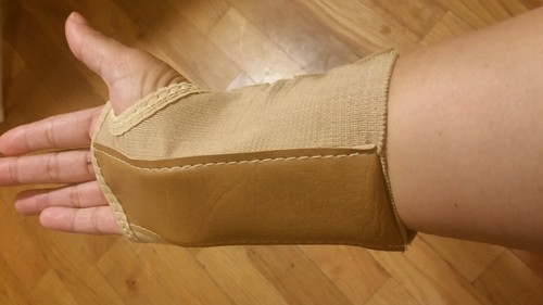 UPC 701614117480 product image for Donjoy Procare Elastic Wrist Brace W/ Metal Stay Carpal Tunnel Large Right | upcitemdb.com