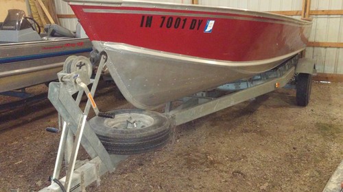 Lund 18 Foot Alaskan Fishing Utility Boat Galvanized Trailer