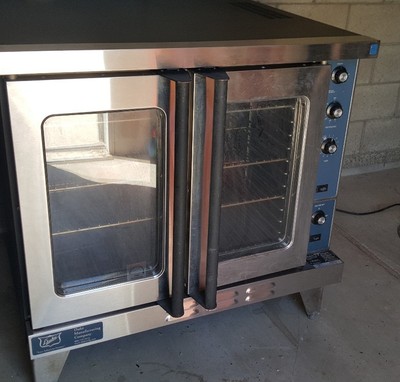 Duke E102-G Reach-me-down Single Deck Natural Gas Convection Oven