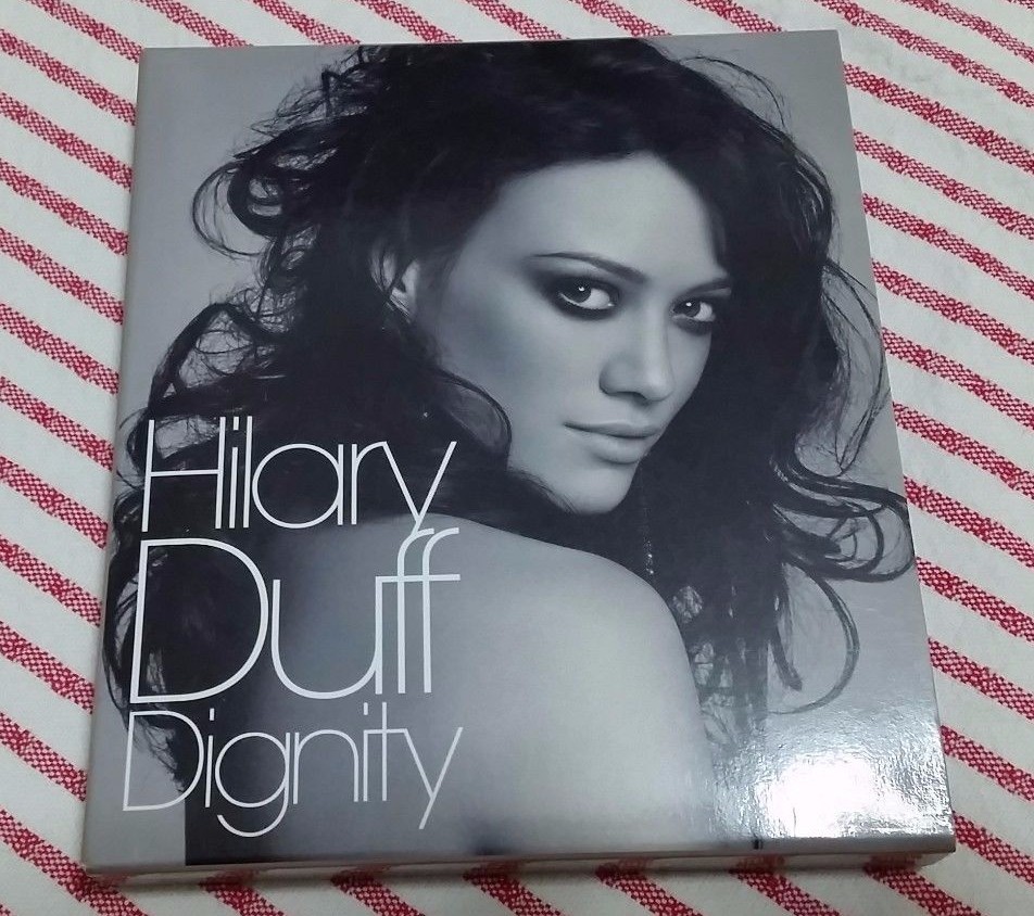 HILARY DUFF Dignity Japan....