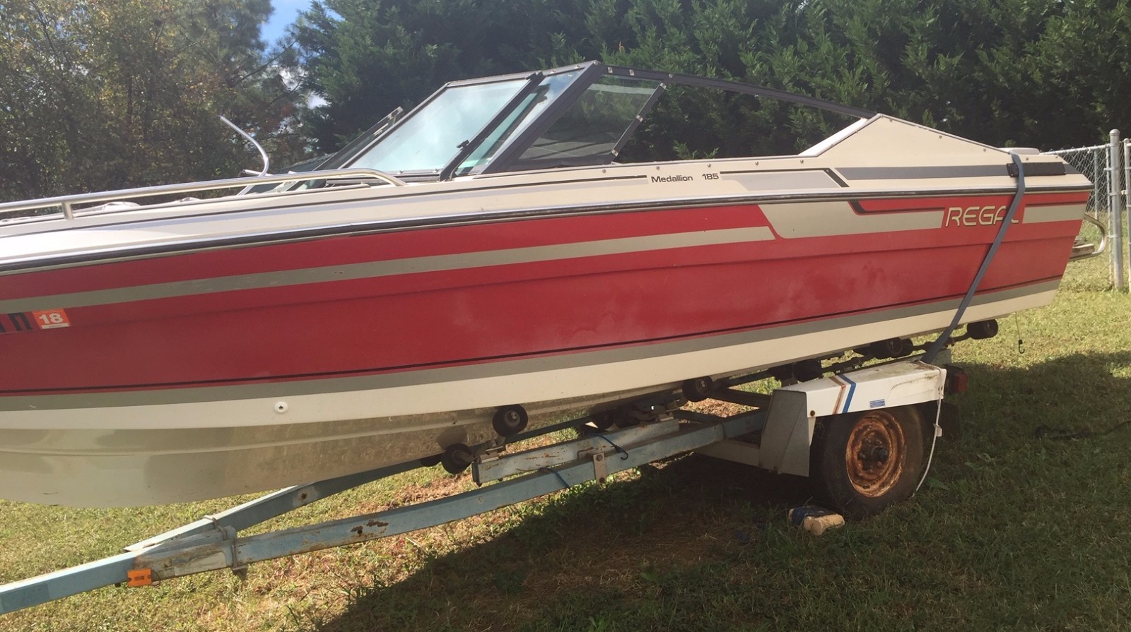 1988 Regal Medallion 185 18'6" Bowrider & Trailer - North Carolina