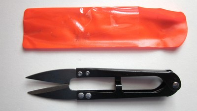 BLACK MULTI PURPOSE ONE HANDED SCISSORS/SNIPS FOR FISHING, CRAFTS OR GARDENING