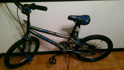 BOYS BIKE