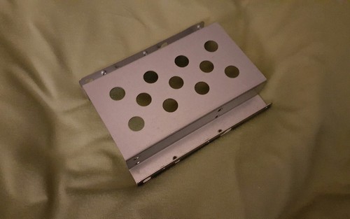 UPC 886868000853 product image for Norco 3.5 Inch To Dual 2.5 Inch Drive Bay Adapter Bracket B-d2t3 | upcitemdb.com