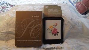 cheese board CLUB GIFT knife CHEESE PRESIDENTS HOLIDAY BOARD KNIFE and  2005 AVON avon