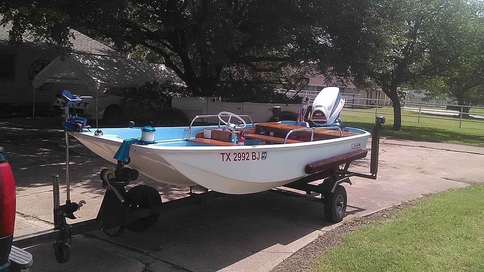 1961 Boston Whaler - Looks / Runs great 13.6 and 1966 Evinrude 40HP and Trailer