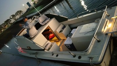 Skipjack 20 Flybridge- Fishing boat