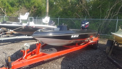 Dynatrak bass boat