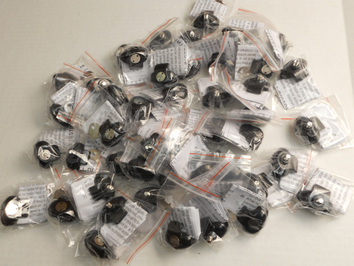 500 Wildlife Willy GUN Trigger Locks Store Pawn Shop RETAIL RESELL WHOLESALE