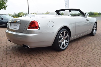 2016 Rolls-Royce Dawn V12 Petrol silver Automatic