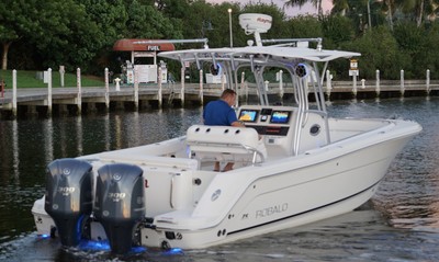 ROBALO R300 Pursuit Center Console CC Boston Whaler Grady White TROPHY TIARA
