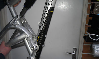 MTB Carbon Fibre Rock Guard for SANTA CRUZ BLUR LT ROCK GUARDZ