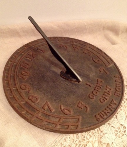 Vintage Virginia Metalcrafters Cast Iron Sundial 