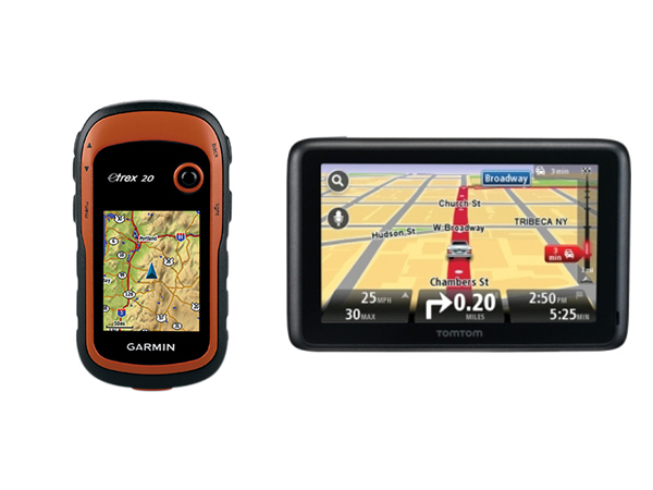 tomtom adventurer vs garmin