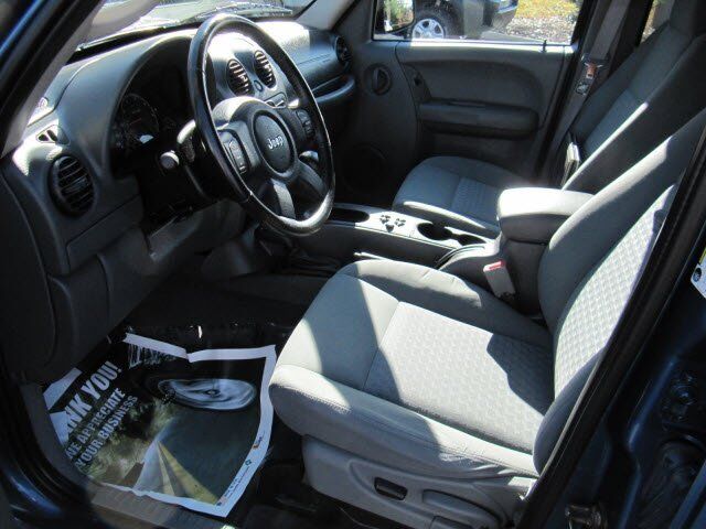 Image 5 of Sport SUV 3.7L CD 4X4…