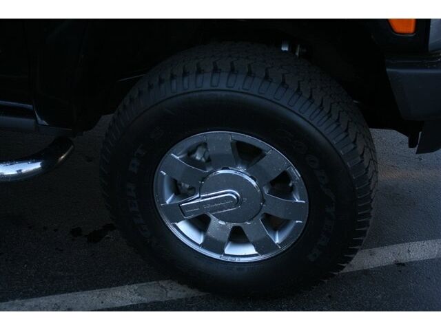 Image 6 of SUV 3.7L CD 4X4 Traction…