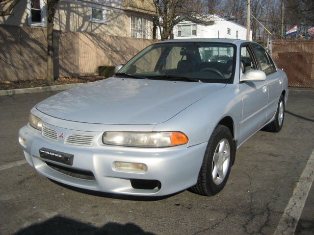 Image 1 of 1997 Mitsubishi Galant…