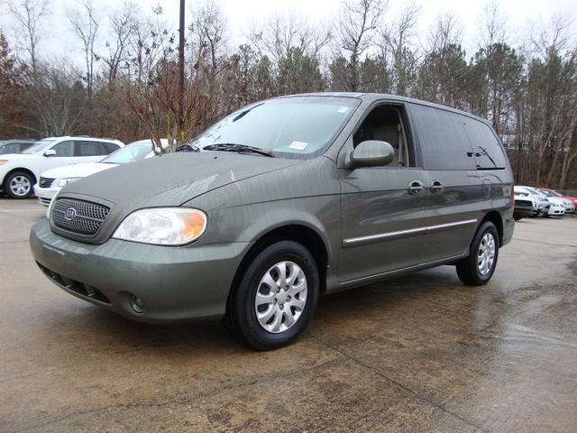 2004 Kia Sedona Interior. 2004 Kia Sedona LX