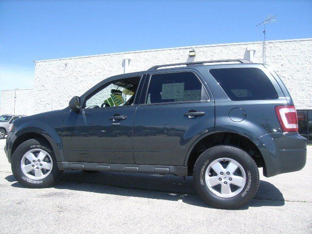 Image 5 of 2009 Ford Escape Moonroof…