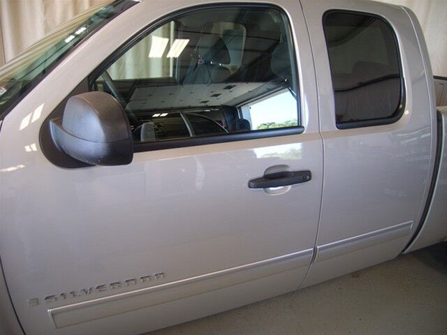 Image 7 of Chevrolet Silverado…