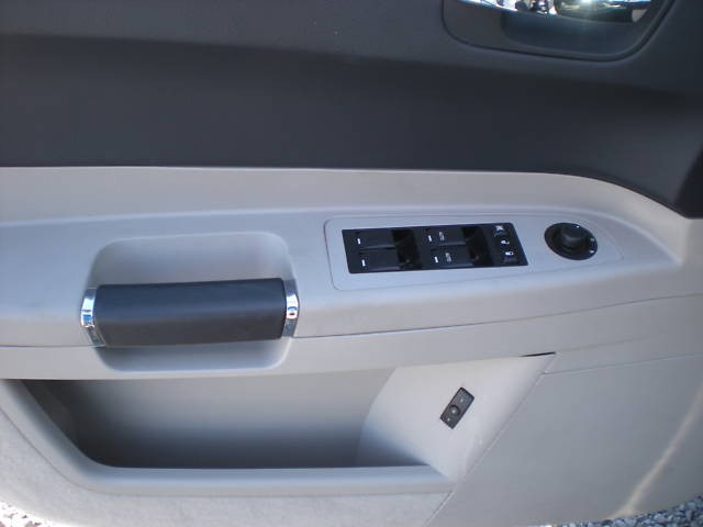 Chrysler 300c Srt8 Hemi. CHRYSLER 300C SRT8 HEMI 2007 WATER DAMAGE CLEAN!