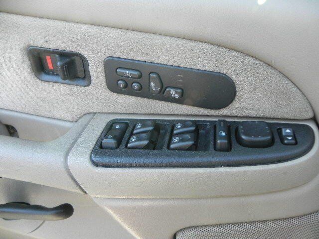 Image 14 of 2003 Chevrolet Silverado…