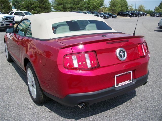 Image 7 of 2011 Ford Mustang 2dr…