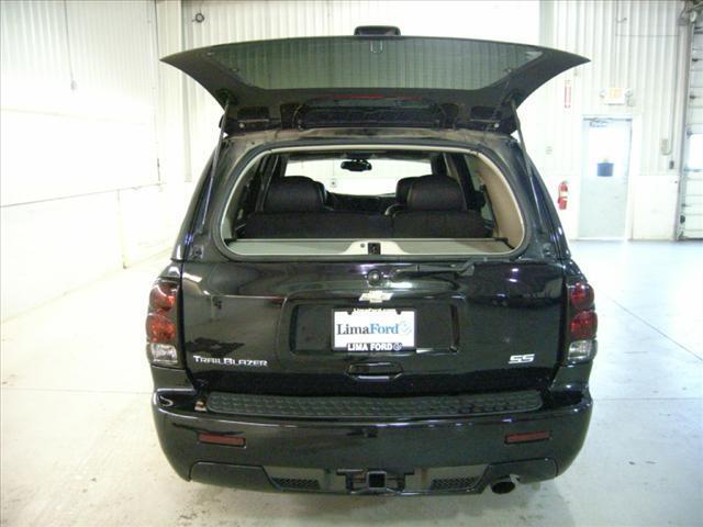 Image 7 of SS AWD SUV 6.0L Airbag…
