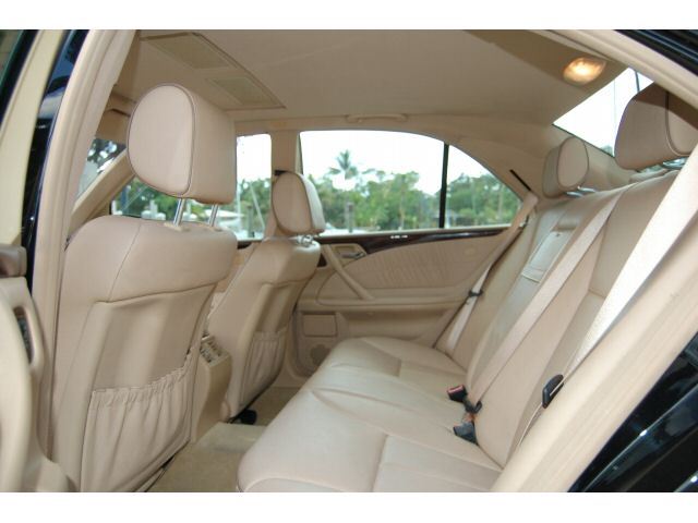 Afaik the layout looks just like one of the w140 interiors available in