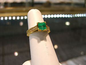 Women's emerald engagement rings