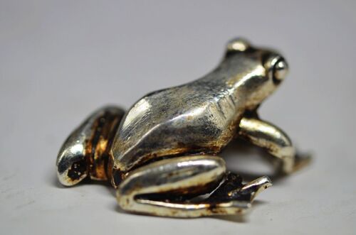 COLLECTIBLE DECORATE CHINESE SILVER COPPER HANDWORK CARVED FROG STATUE