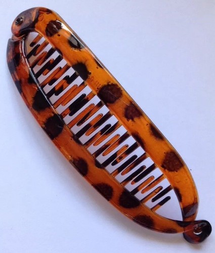 A Tortoiseshell Brown Banana//Fish Hair Clip