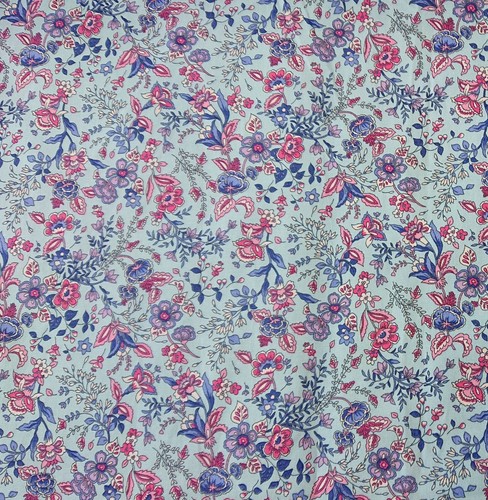 Passion Flower Sky 100/% Cotton Poplin Floral bunting quilting Dress Craft Fabric