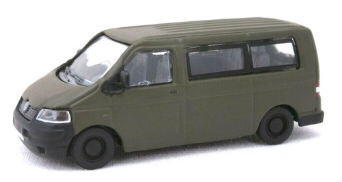 SCHUCO Military 1:87//H0 PKW VW T5 Bus /"Bundeswehr/" militärgrün #452642600